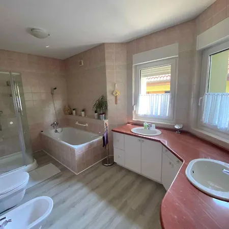 Ferienhaus In 35154 *